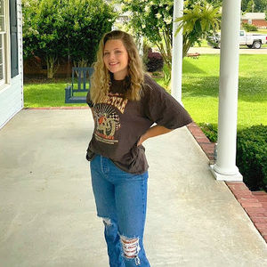 Meet your Posher, Kayla’s lifestyle